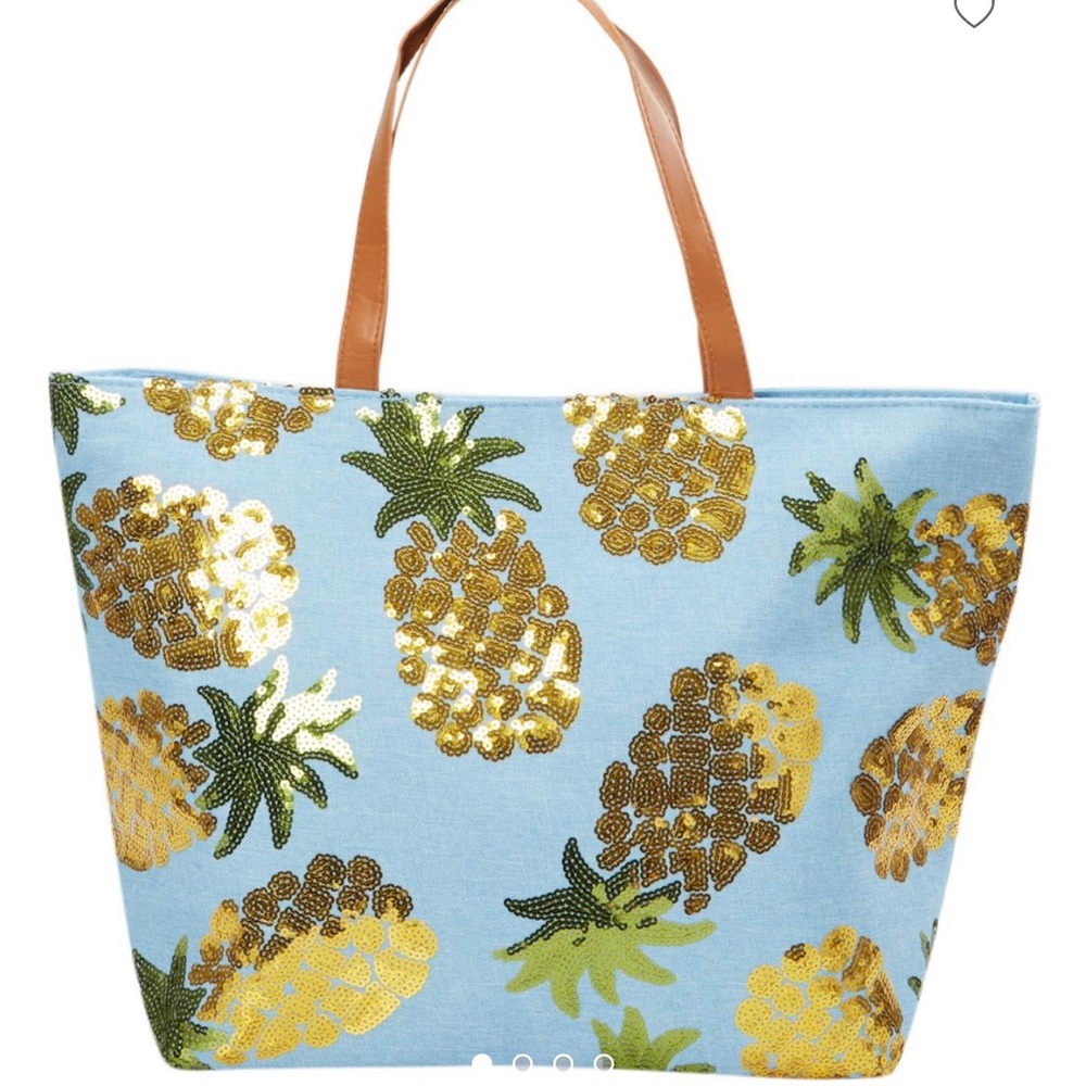 Pineapple beach tote bag